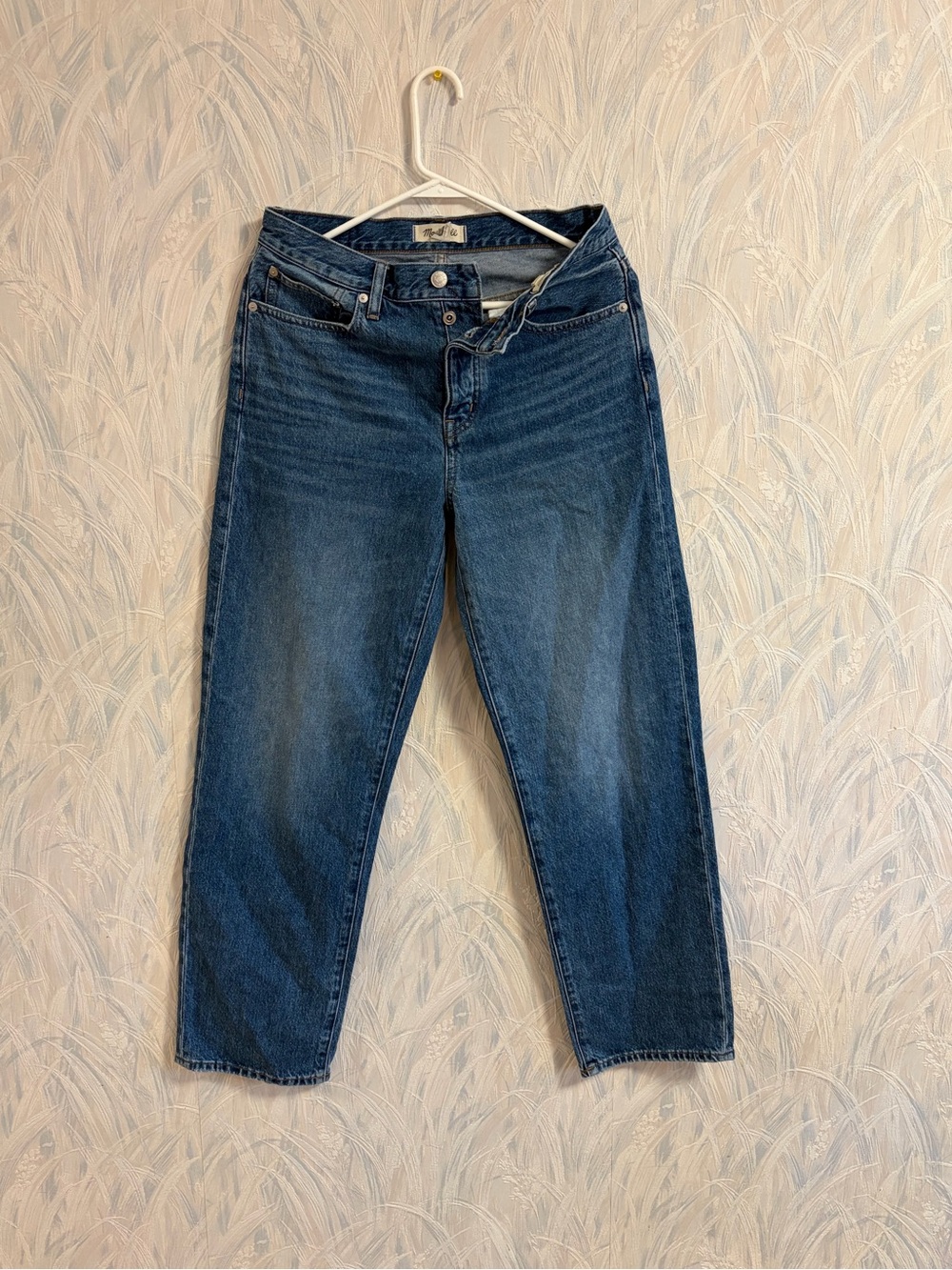 Madewell Women's Dark Blue Low Slung Jeans.